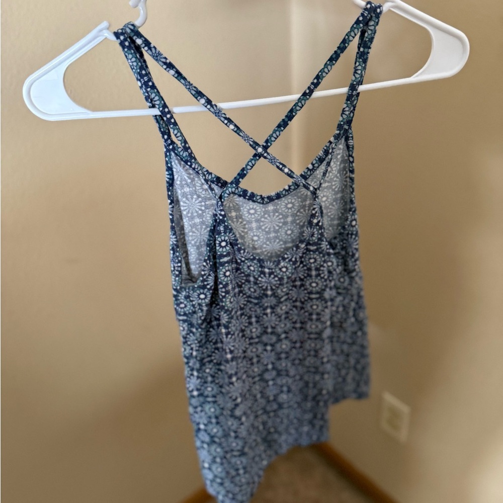 Tank top - Picture 2 of 3